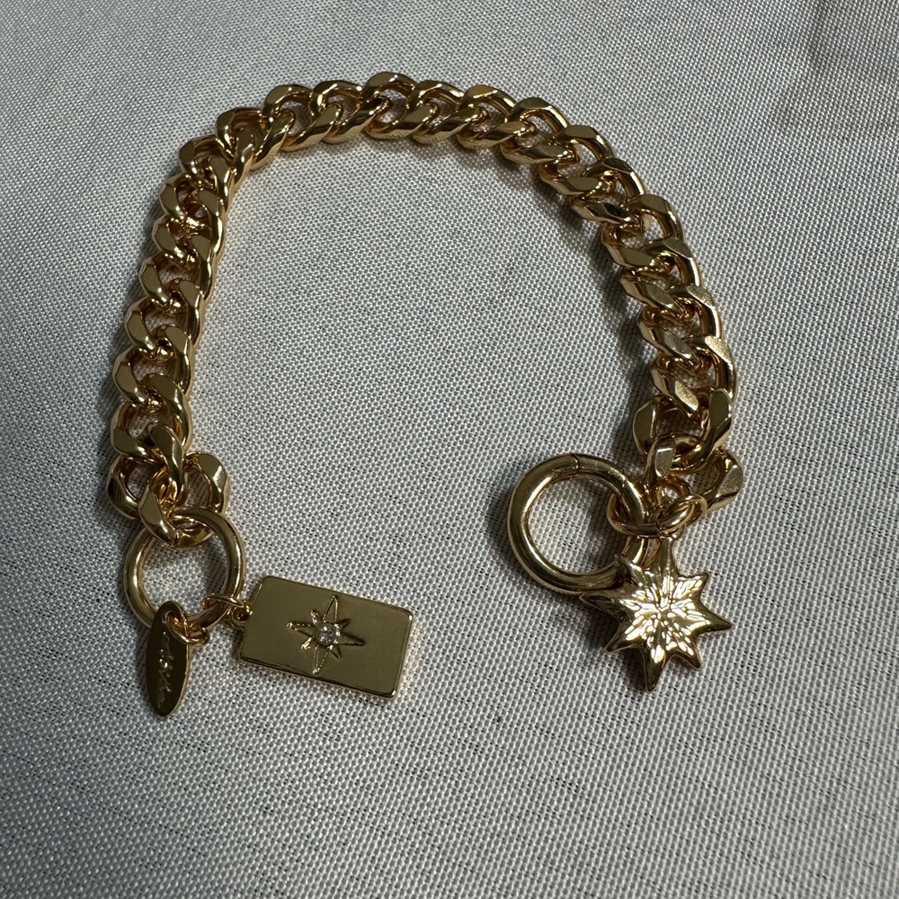 Ettika Elegant Gold Star Charm Bracelet